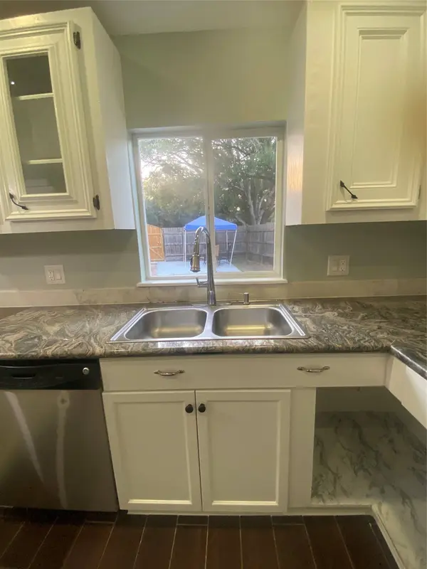 7 Dowling ST #B, La Marque, TX 77568