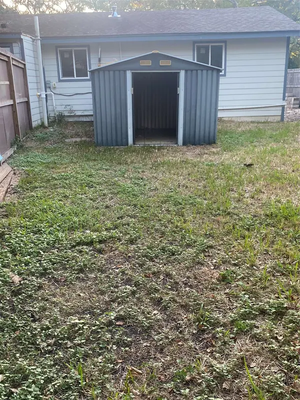 7 Dowling ST #B, La Marque, TX 77568