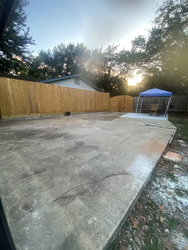 7 Dowling ST #B, La Marque, TX 77568