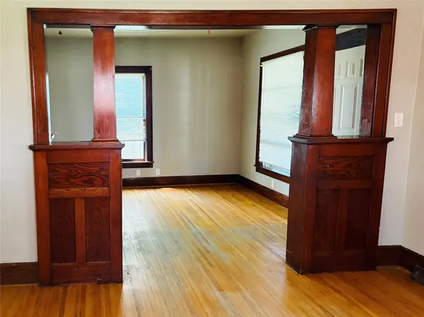 2119 E 12th Street, Des Moines, IA 50316