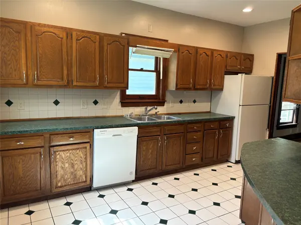 2119 E 12th Street, Des Moines, IA 50316