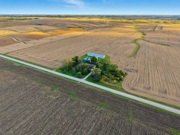 6719 S 104th Avenue W, Prairie City, IA 50228