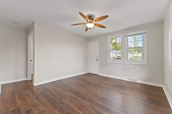 3107 5th Avenue, Des Moines, IA 50313