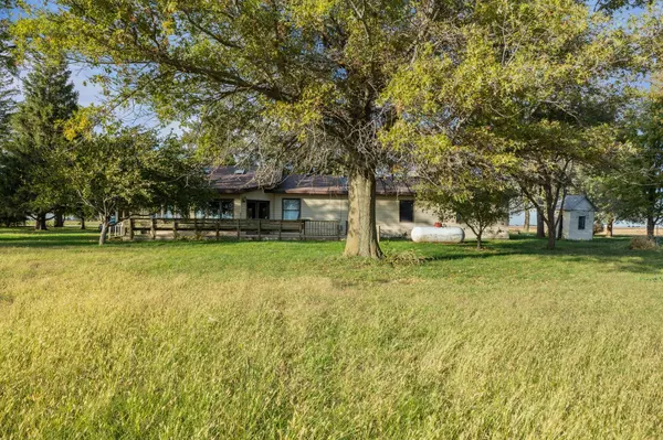 6719 S 104th Avenue W, Prairie City, IA 50228