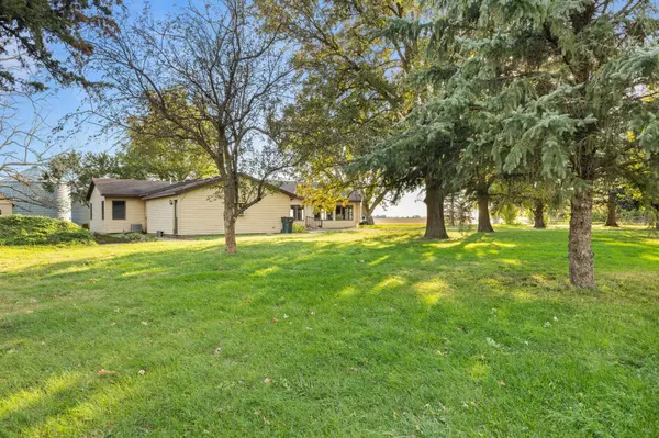 6719 S 104th Avenue W, Prairie City, IA 50228