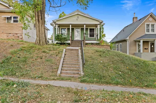 3107 5th Avenue, Des Moines, IA 50313