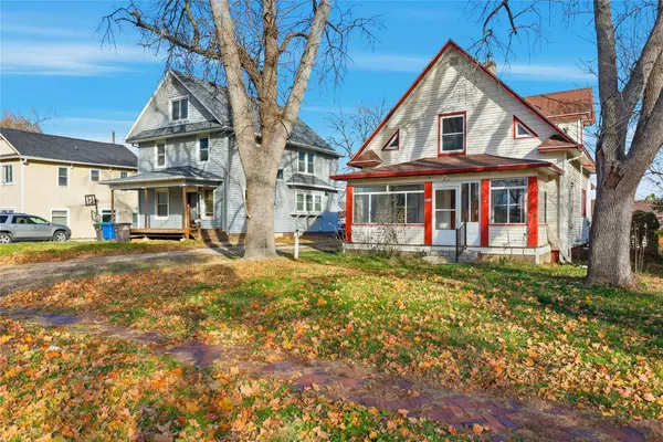 1225 E 13th Street, Des Moines, IA 50316