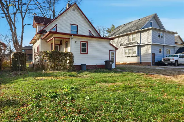 1225 E 13th Street, Des Moines, IA 50316