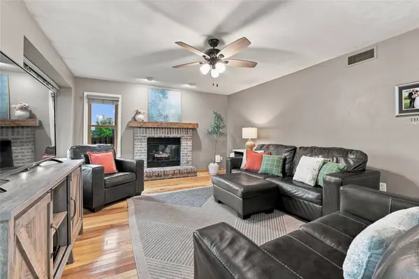 1260 Bentwood Court, Altoona, IA 50009