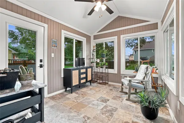 1260 Bentwood Court, Altoona, IA 50009