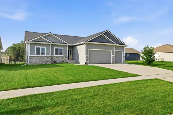 916 35th Street SW, Altoona, IA 50009