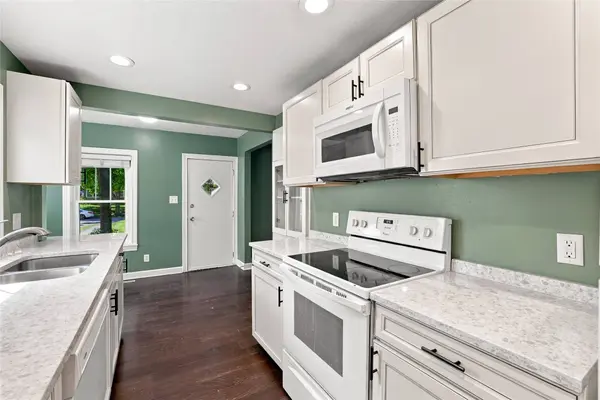 4111 Cottage Grove Avenue, Des Moines, IA 50311
