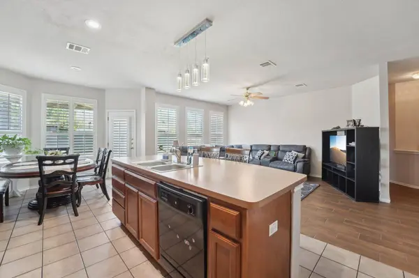 4013 Veiled Falls DR, Pflugerville, TX 78660