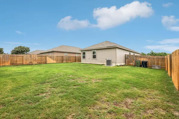 1040 Riverdale CV