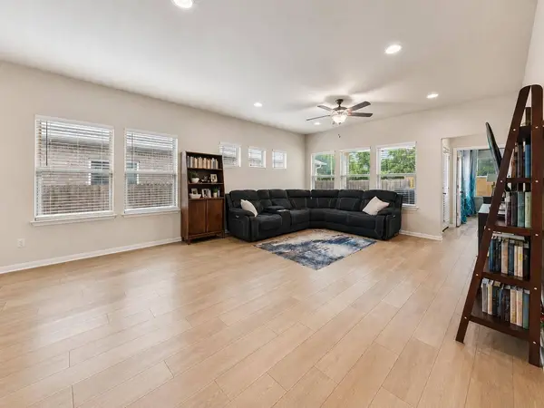 6403 Principale DR, Pflugerville, TX 78660