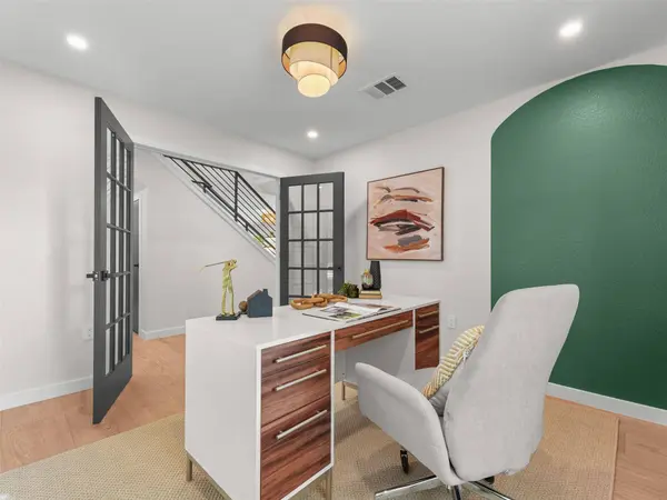 3008 Cedarlawn CIR, Austin, TX 78723