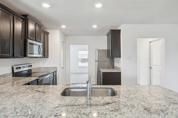517 Riverdale DR, Jarrell, TX 76537