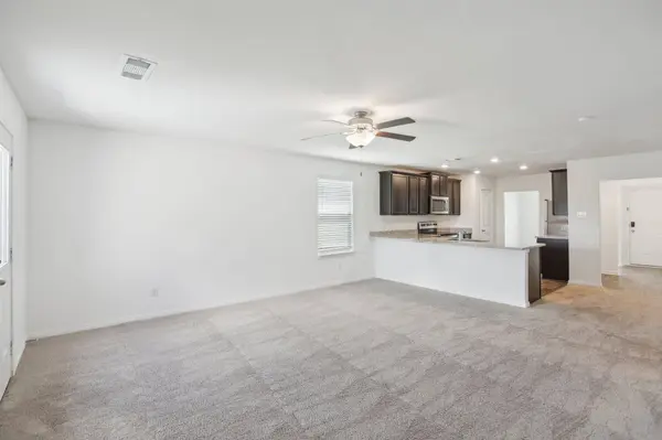517 Riverdale DR, Jarrell, TX 76537