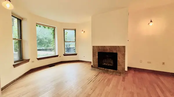6128 S Kenwood Avenue, Chicago, IL 60637