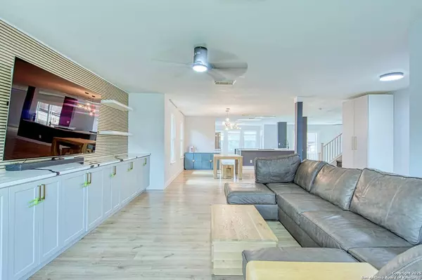 112 Springtree, Cibolo, TX 78108