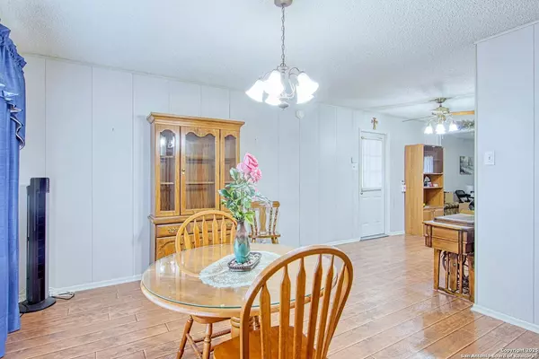 323 Hatcher Ave, San Antonio, TX 78223