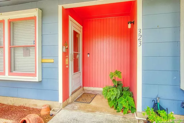 323 Hatcher Ave, San Antonio, TX 78223