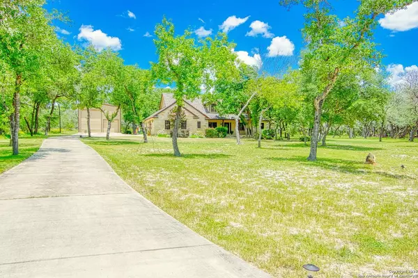 536 ROSE BRANCH DR, La Vernia, TX 78121-4767