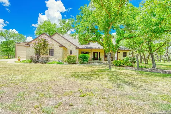 536 ROSE BRANCH DR, La Vernia, TX 78121-4767