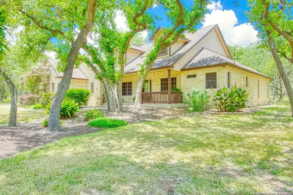 536 ROSE BRANCH DR, La Vernia, TX 78121-4767