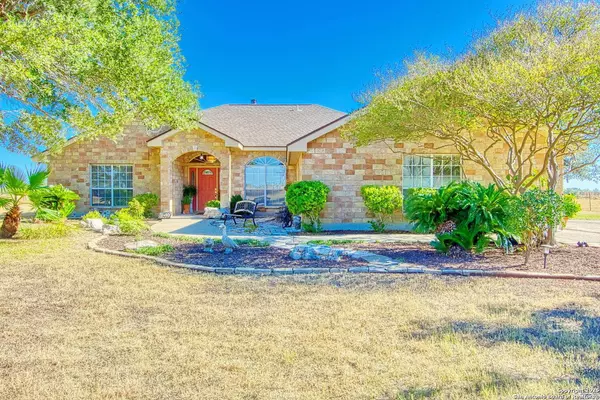 15260 Miller Rd, St Hedwig, TX 78152