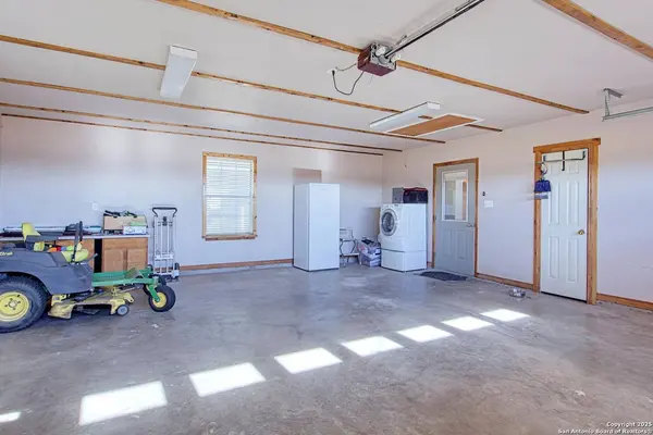 15260 Miller, St Hedwig, TX 78152