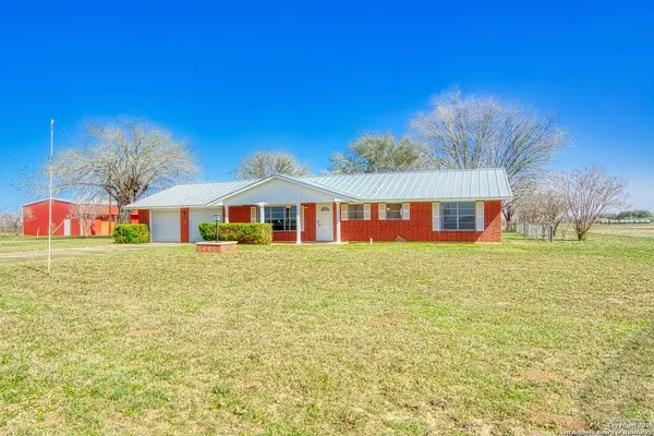 12157 FM 775, La Vernia, TX 78121