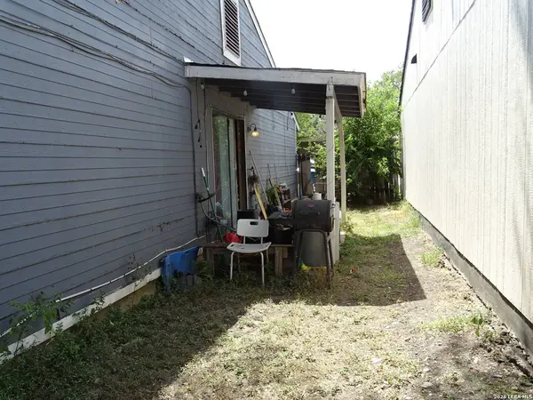 4414 LEHMAN DR, Kirby, TX 78219-1150