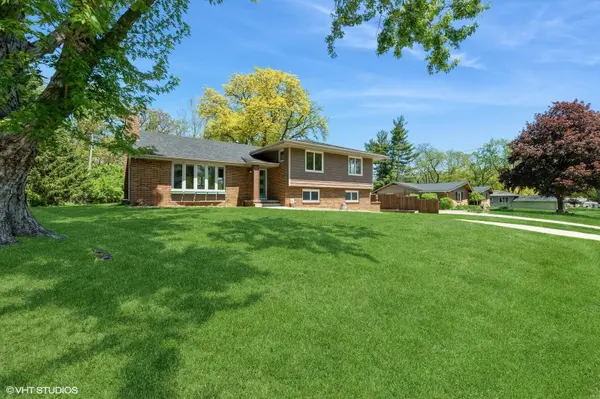 7805 Marilyn Drive, Windsor Heights, IA 50324
