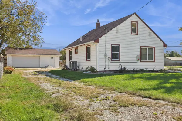 6465 NW 56th Street, Johnston, IA 50131