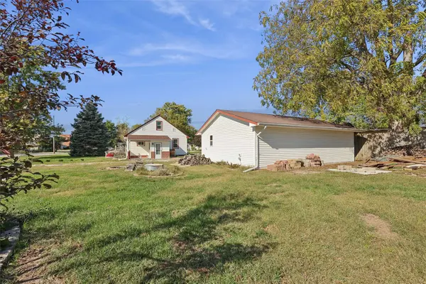 6465 NW 56th Street, Johnston, IA 50131