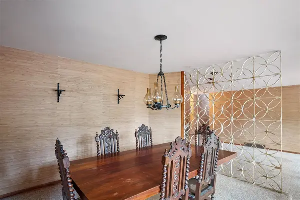 1710 Plaza Circle, Windsor Heights, IA 50324