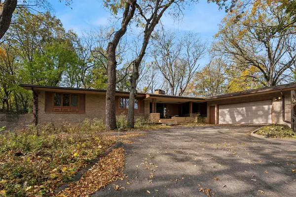 1710 Plaza Circle, Windsor Heights, IA 50324
