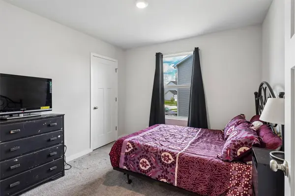 5637 Brook View Avenue, Des Moines, IA 50317