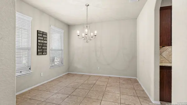 1227 Stable Glen, San Antonio, TX 78245