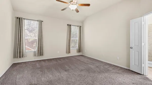 1227 Stable Glen, San Antonio, TX 78245