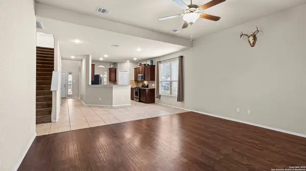 1227 Stable Glen, San Antonio, TX 78245