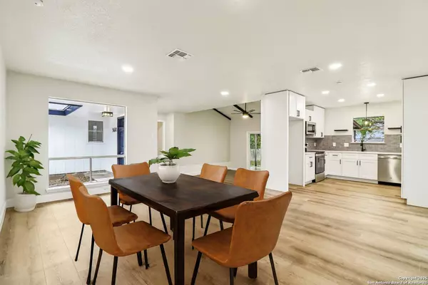 5630 Lon Chaney, San Antonio, TX 78240