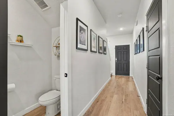 5935 W Hausman #46, San Antonio, TX 78249