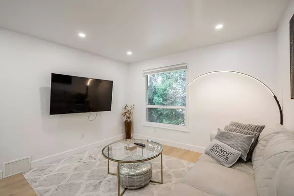 1620 Mclean DR, Vancouver, BC V5L 3P3