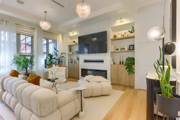 7588 Osler ST, Vancouver, BC V6P 4C7