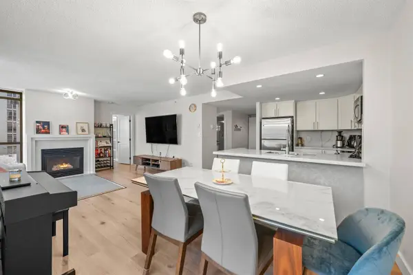 867 Hamilton ST #706, Vancouver, BC V6B 2R7