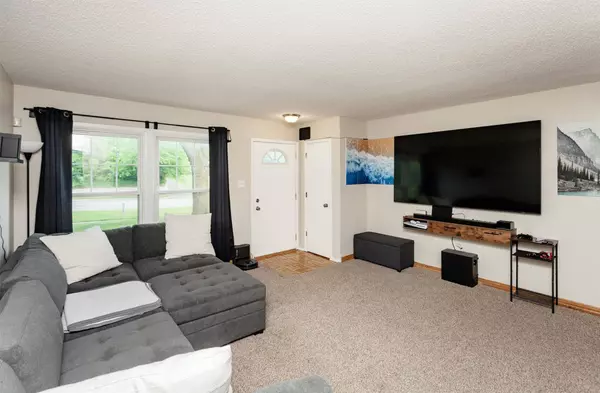 4045 E University Avenue #13, Des Moines, IA 50317