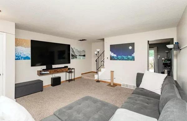 4045 E University Avenue #13, Des Moines, IA 50317