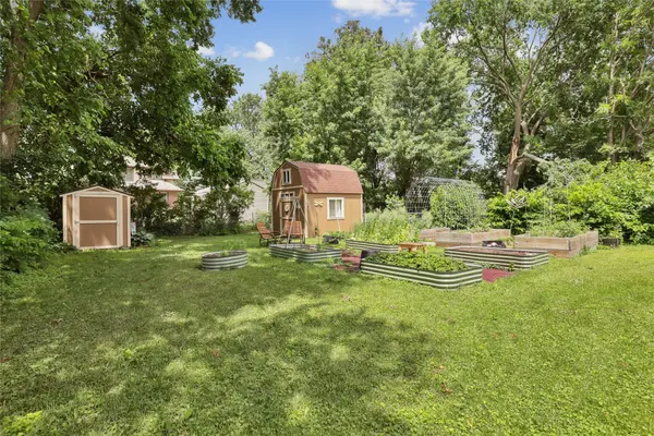 2320 44th Street, Des Moines, IA 50310